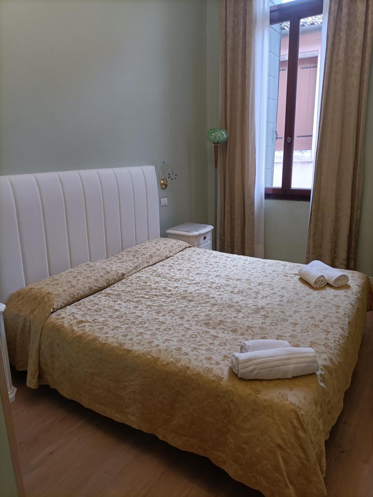 Palazzo Lion Morosini - Check In Presso Locanda Ai Santi Apostoli Βενετία Εξωτερικό φωτογραφία