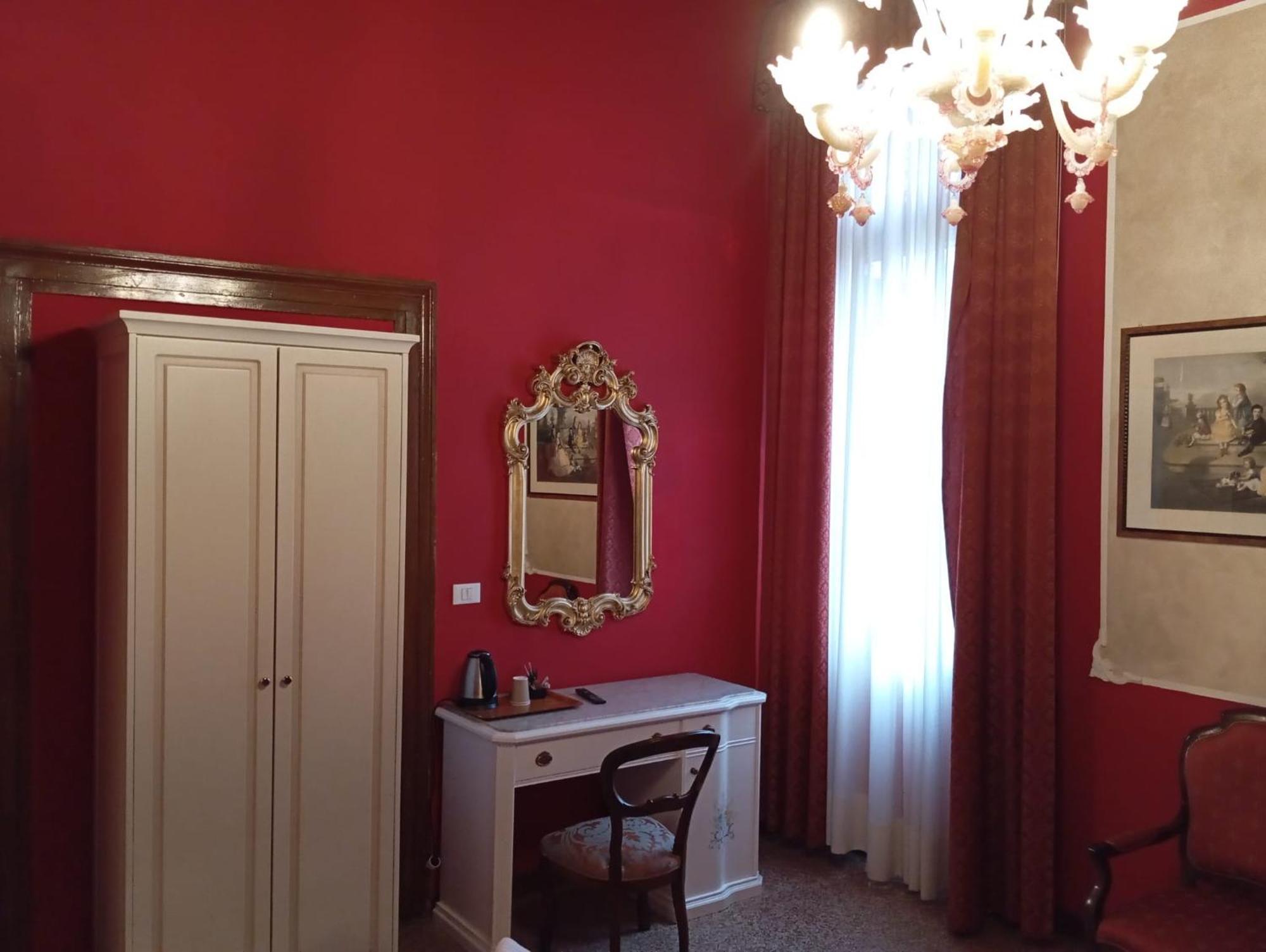 Palazzo Lion Morosini - Check In Presso Locanda Ai Santi Apostoli Βενετία Εξωτερικό φωτογραφία