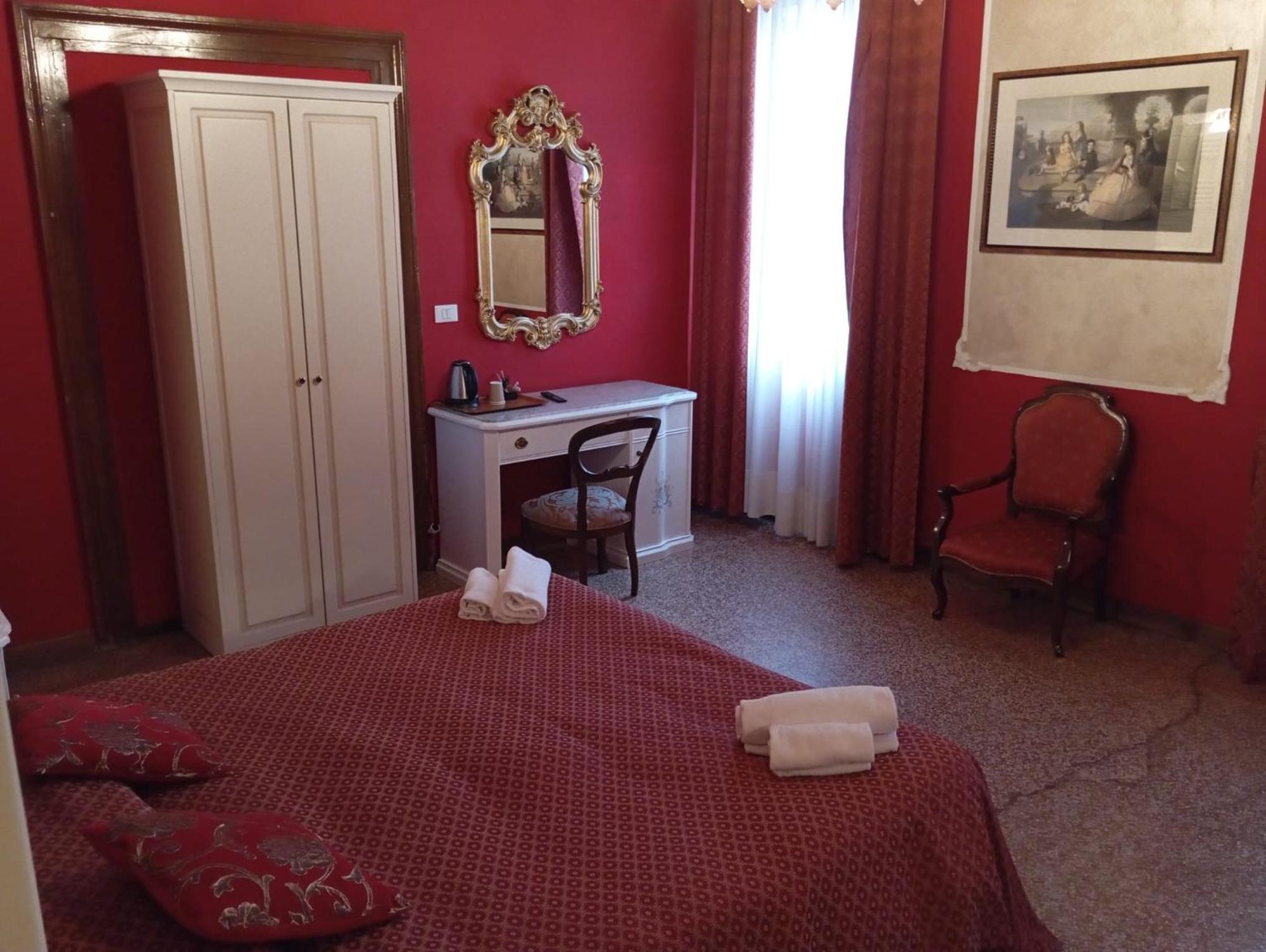 Palazzo Lion Morosini - Check In Presso Locanda Ai Santi Apostoli Βενετία Εξωτερικό φωτογραφία