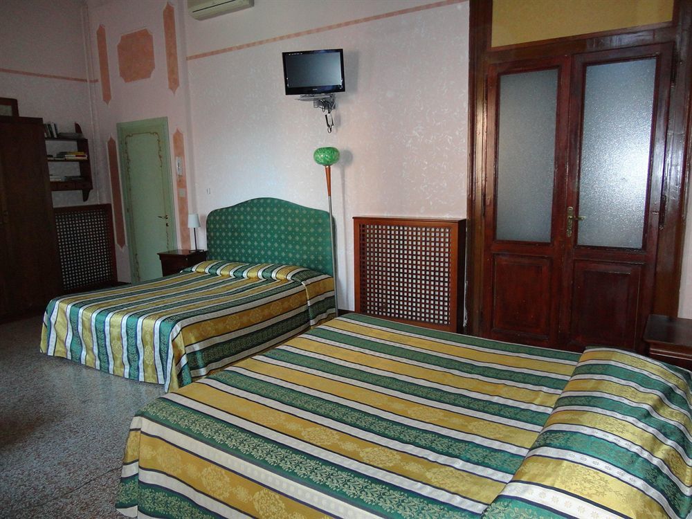 Palazzo Lion Morosini - Check In Presso Locanda Ai Santi Apostoli Βενετία Εξωτερικό φωτογραφία