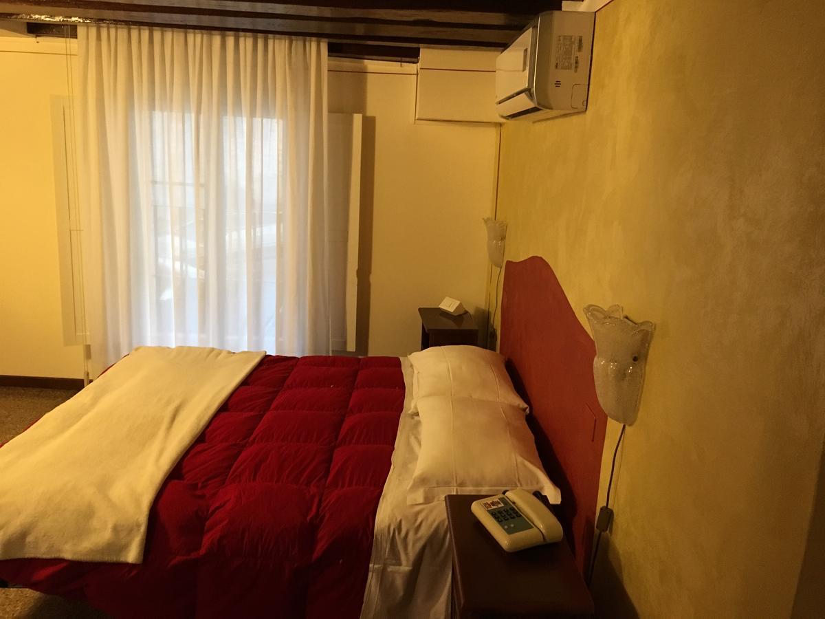 Palazzo Lion Morosini - Check In Presso Locanda Ai Santi Apostoli Βενετία Εξωτερικό φωτογραφία